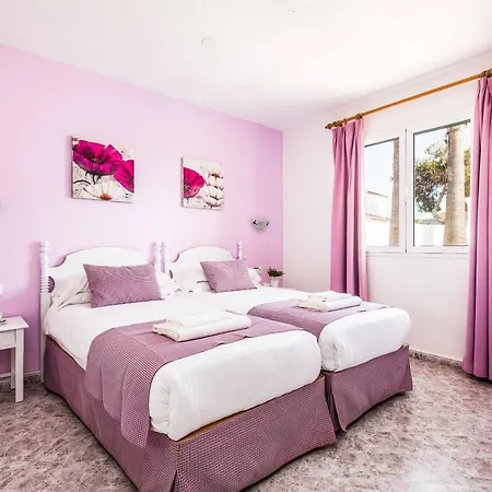 Ingrid Villa Cala en Forcat