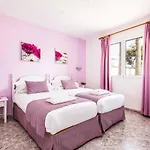 Ingrid Villa Cala en Forcat